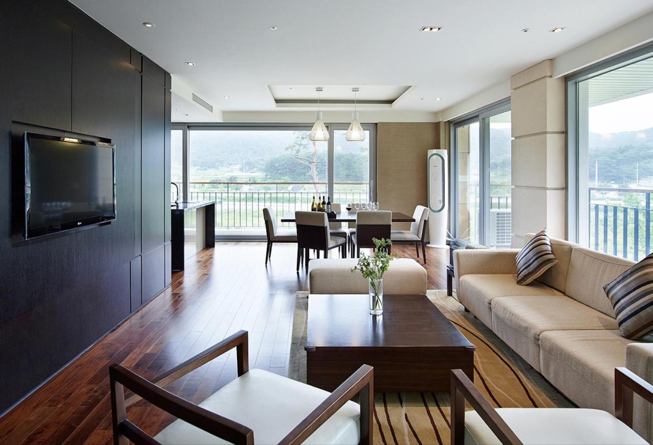 The Suites Hotel Namwon Bagian luar foto