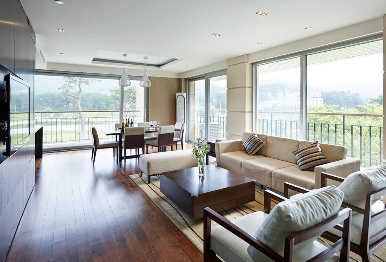 The Suites Hotel Namwon Bagian luar foto