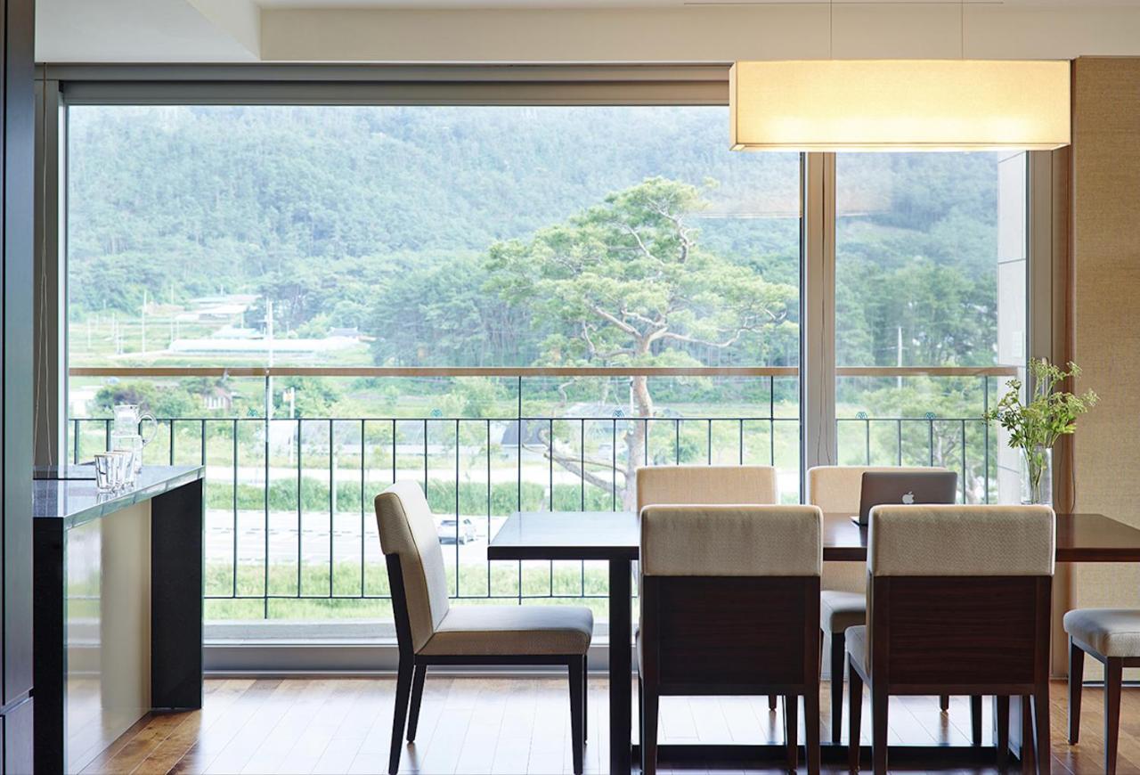 The Suites Hotel Namwon Bagian luar foto