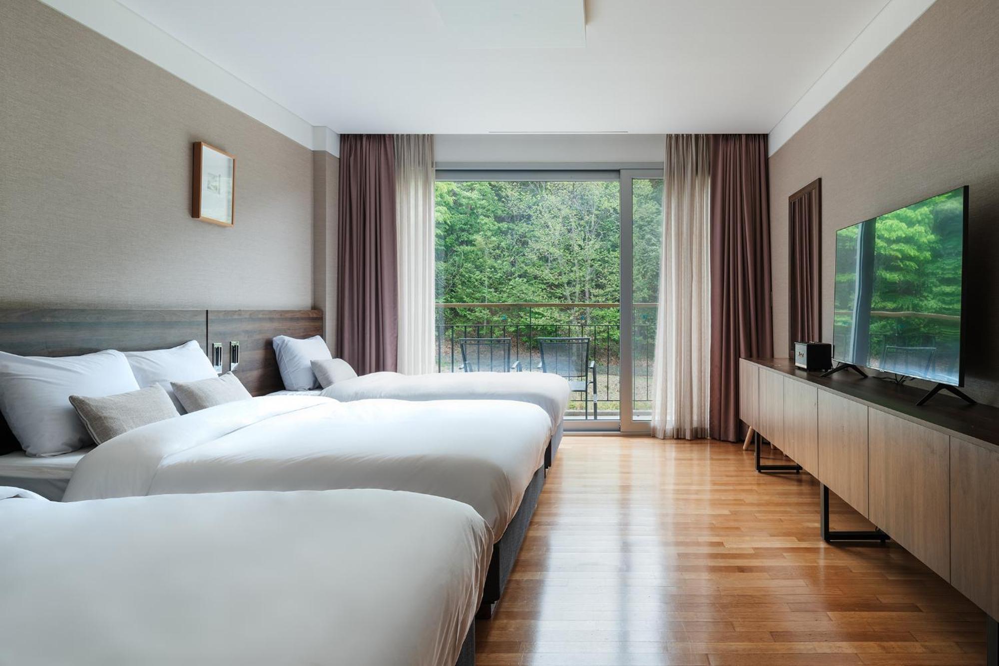 The Suites Hotel Namwon Bagian luar foto