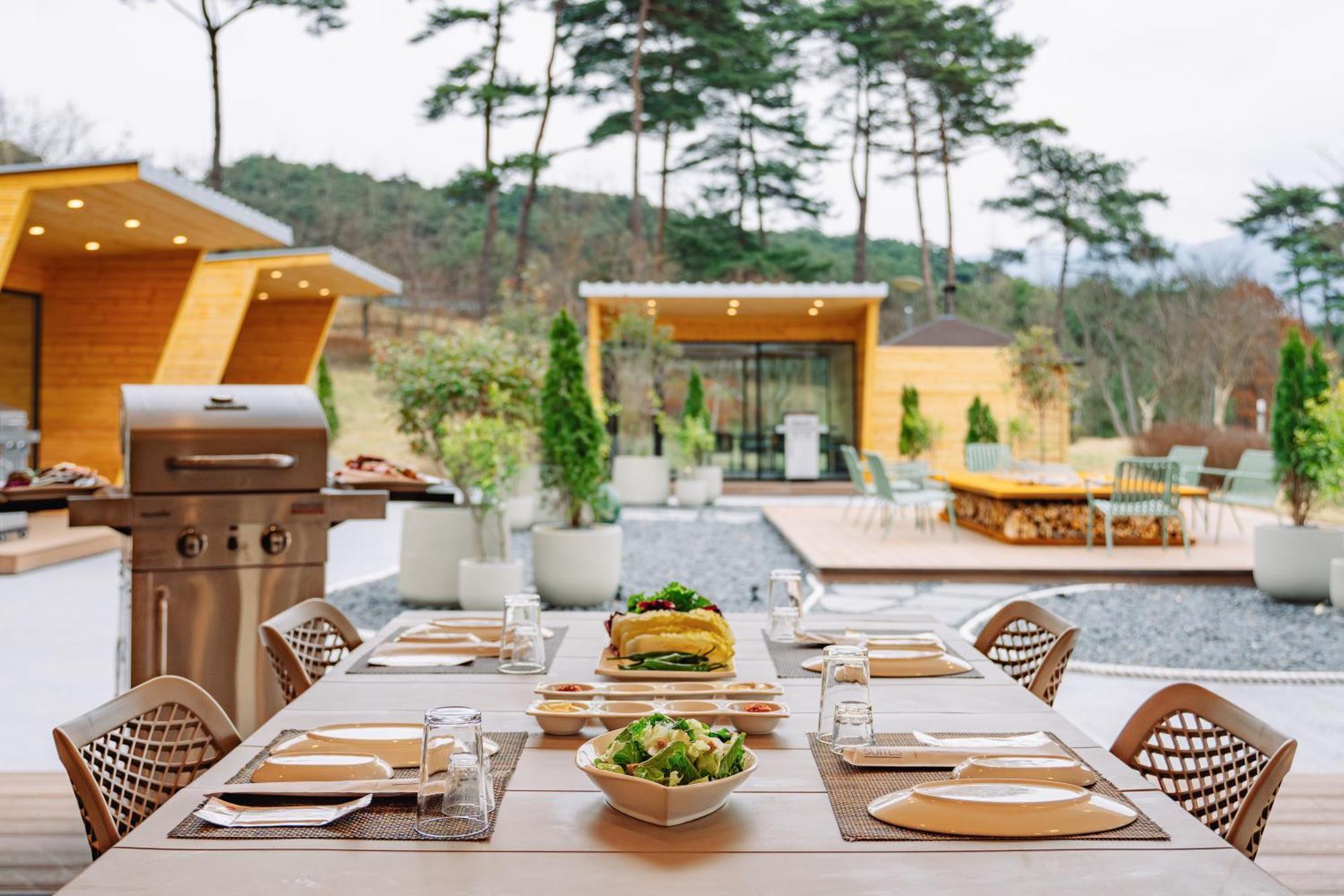 The Suites Hotel Namwon Bagian luar foto