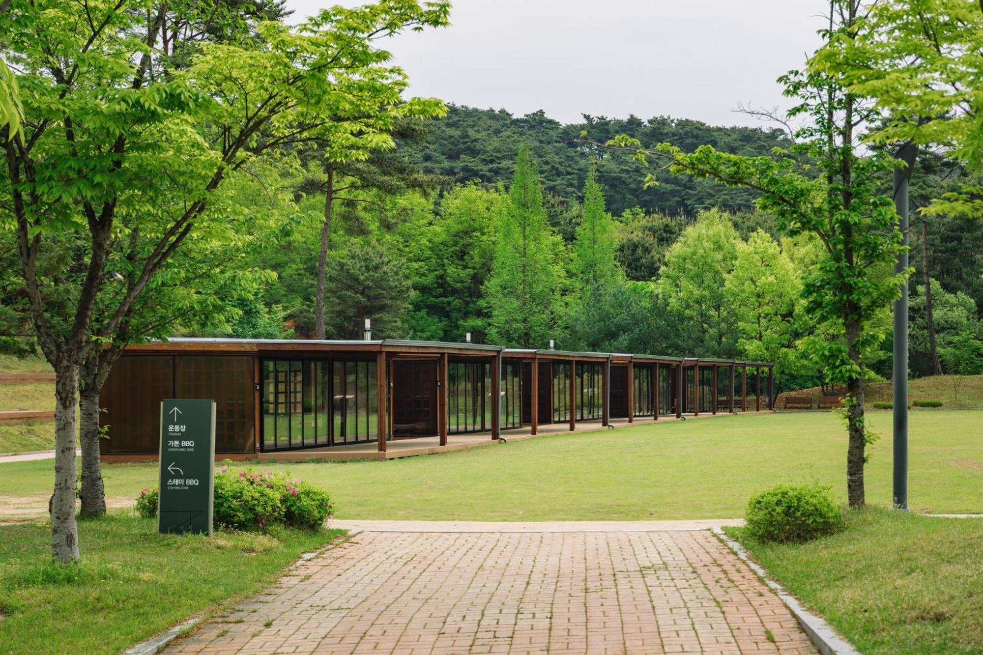 The Suites Hotel Namwon Bagian luar foto