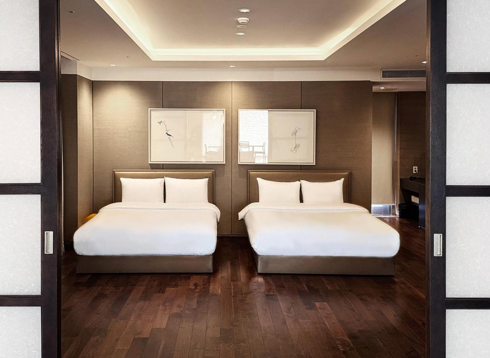 The Suites Hotel Namwon Bagian luar foto