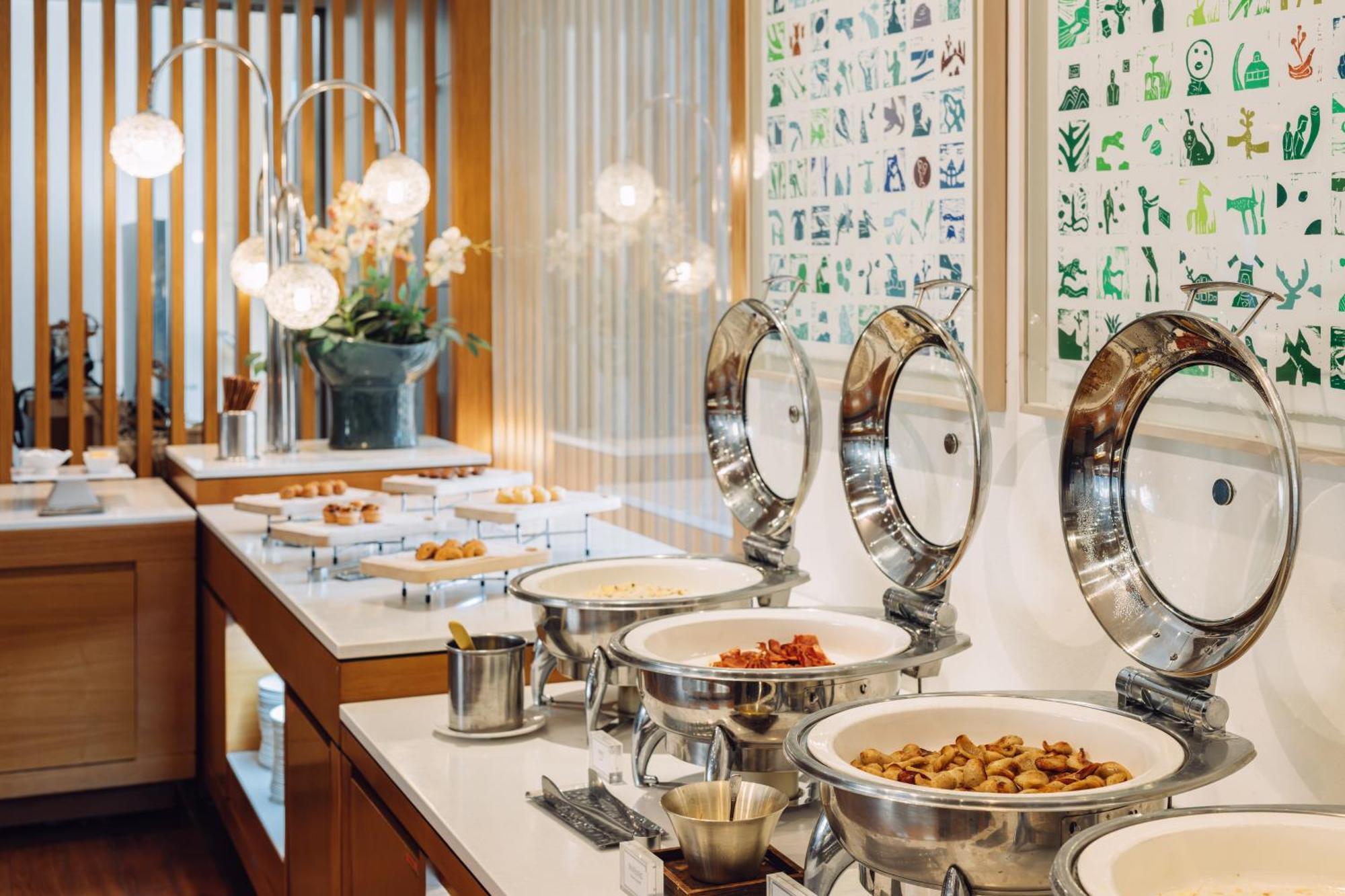 The Suites Hotel Namwon Bagian luar foto
